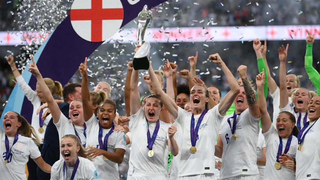 England Women team celebrate winning the UEFA Women's Euro 2022